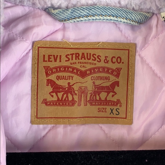 Levi’s Original Sherpa Trucker Jacket - Picture 11 of 12
